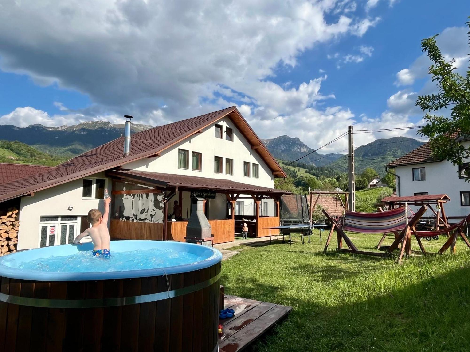 Milea'S Guesthouse Bran  Esterno foto